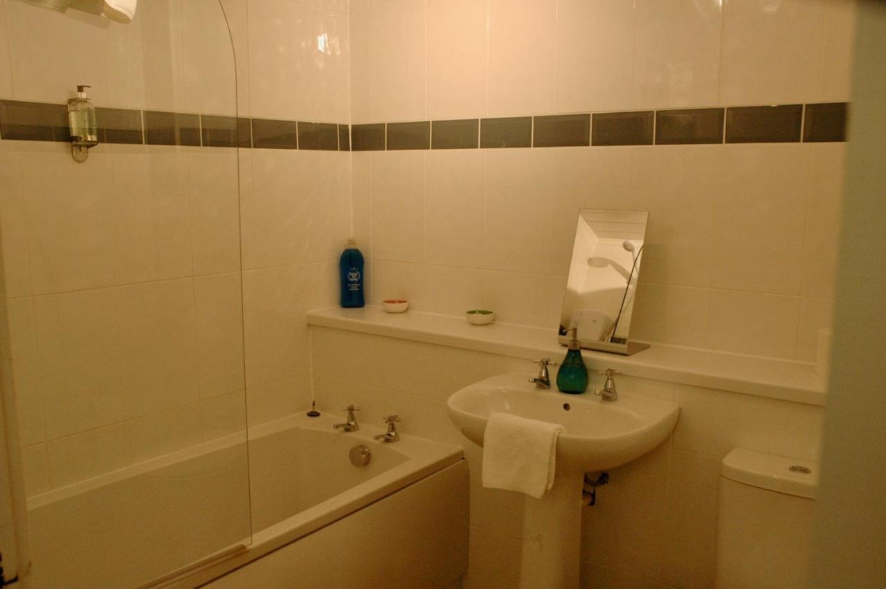 Fabulous Stylish Flat In Merchant City & Free Secure Parking Glasgow Exterior photo