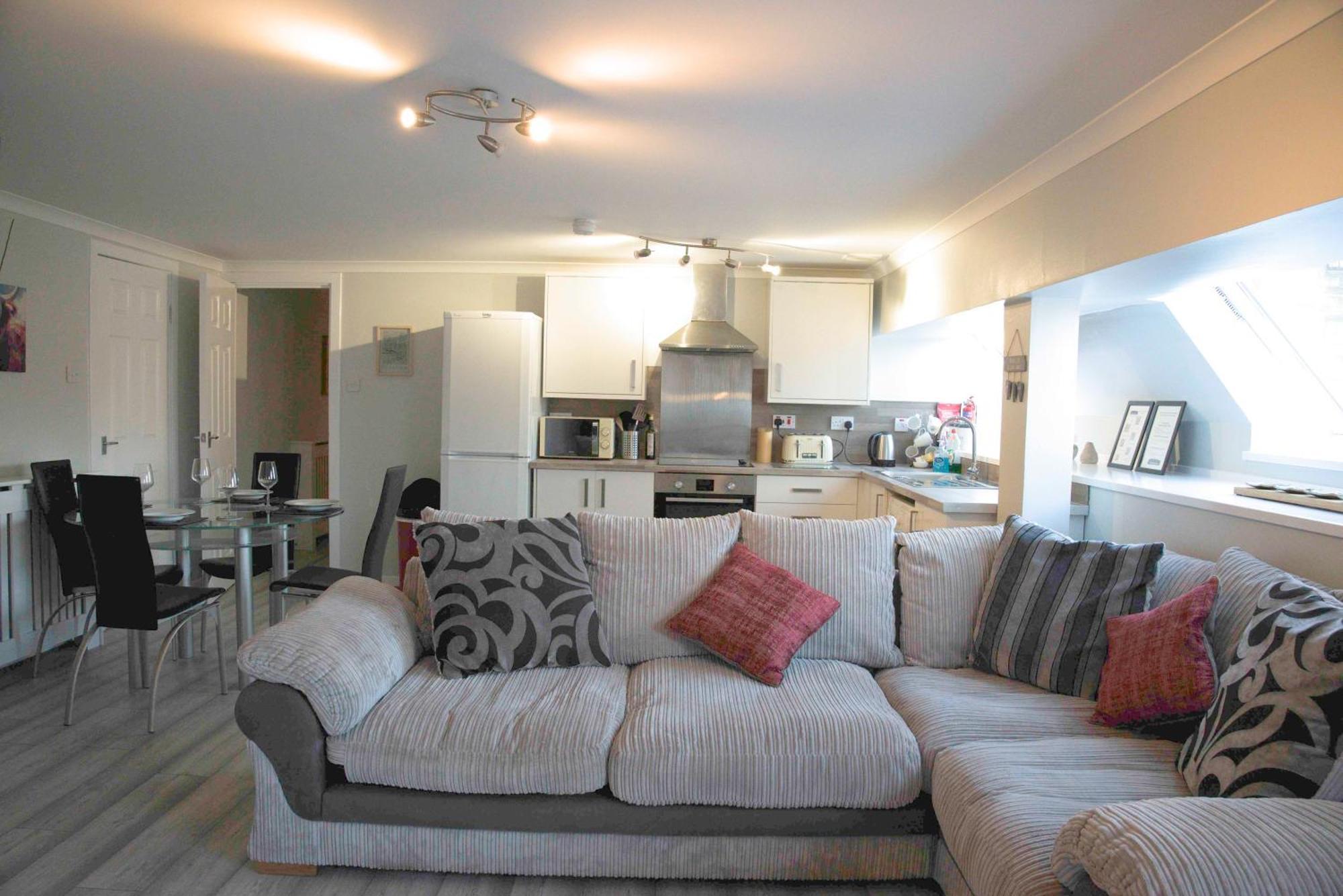 Fabulous Stylish Flat In Merchant City & Free Secure Parking Glasgow Exterior photo